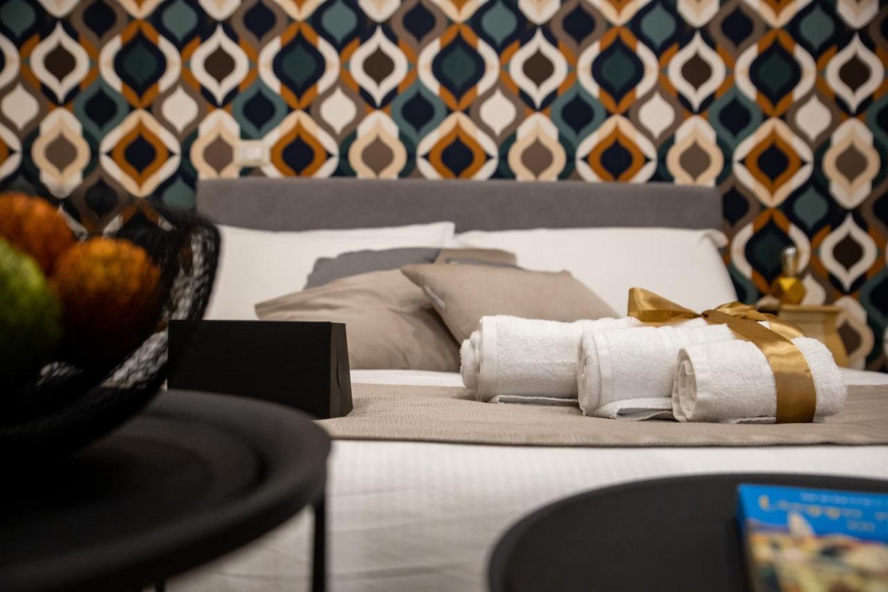 Geometric Art Home Bari Bagian luar foto