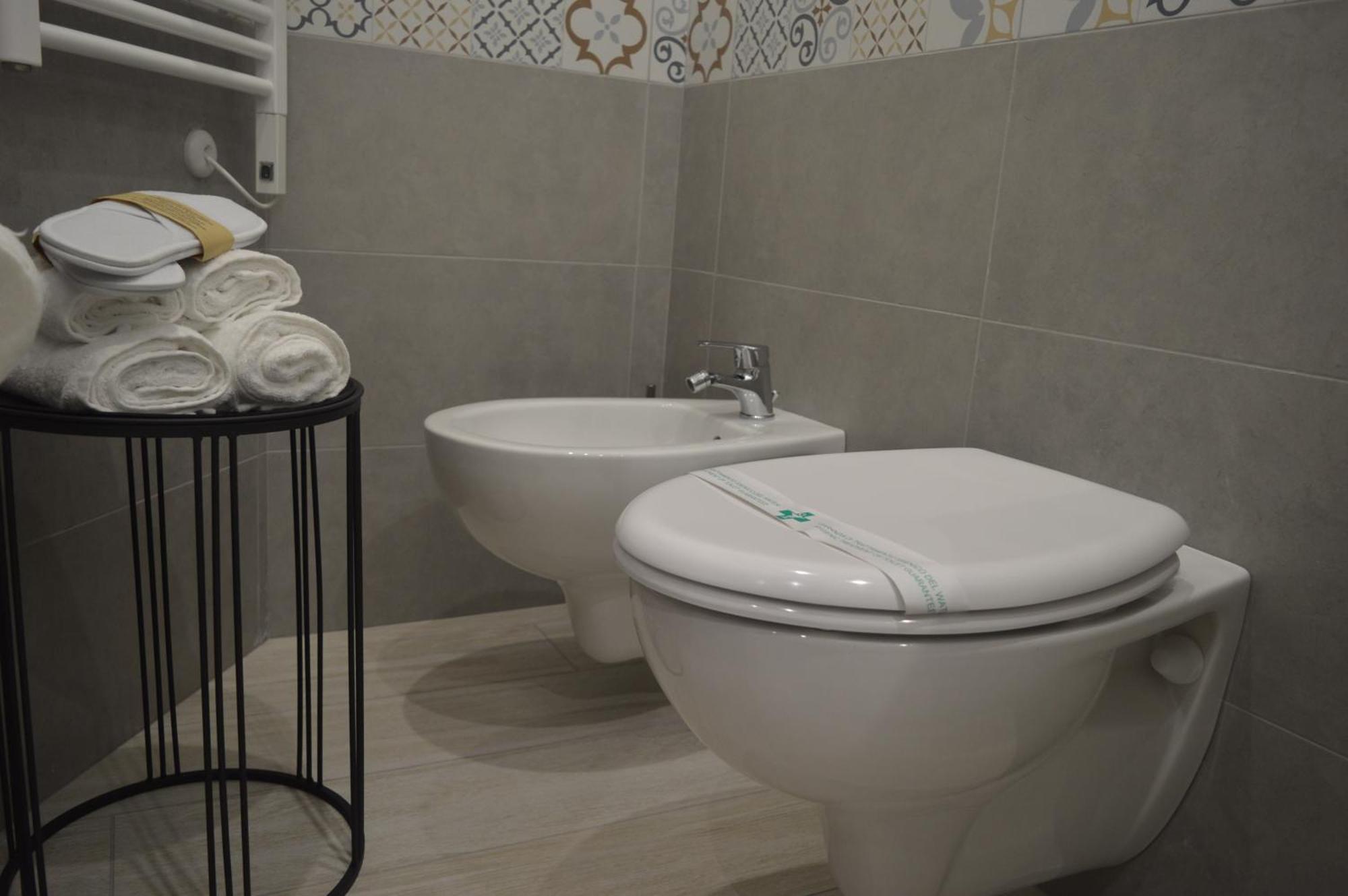 Geometric Art Home Bari Bagian luar foto