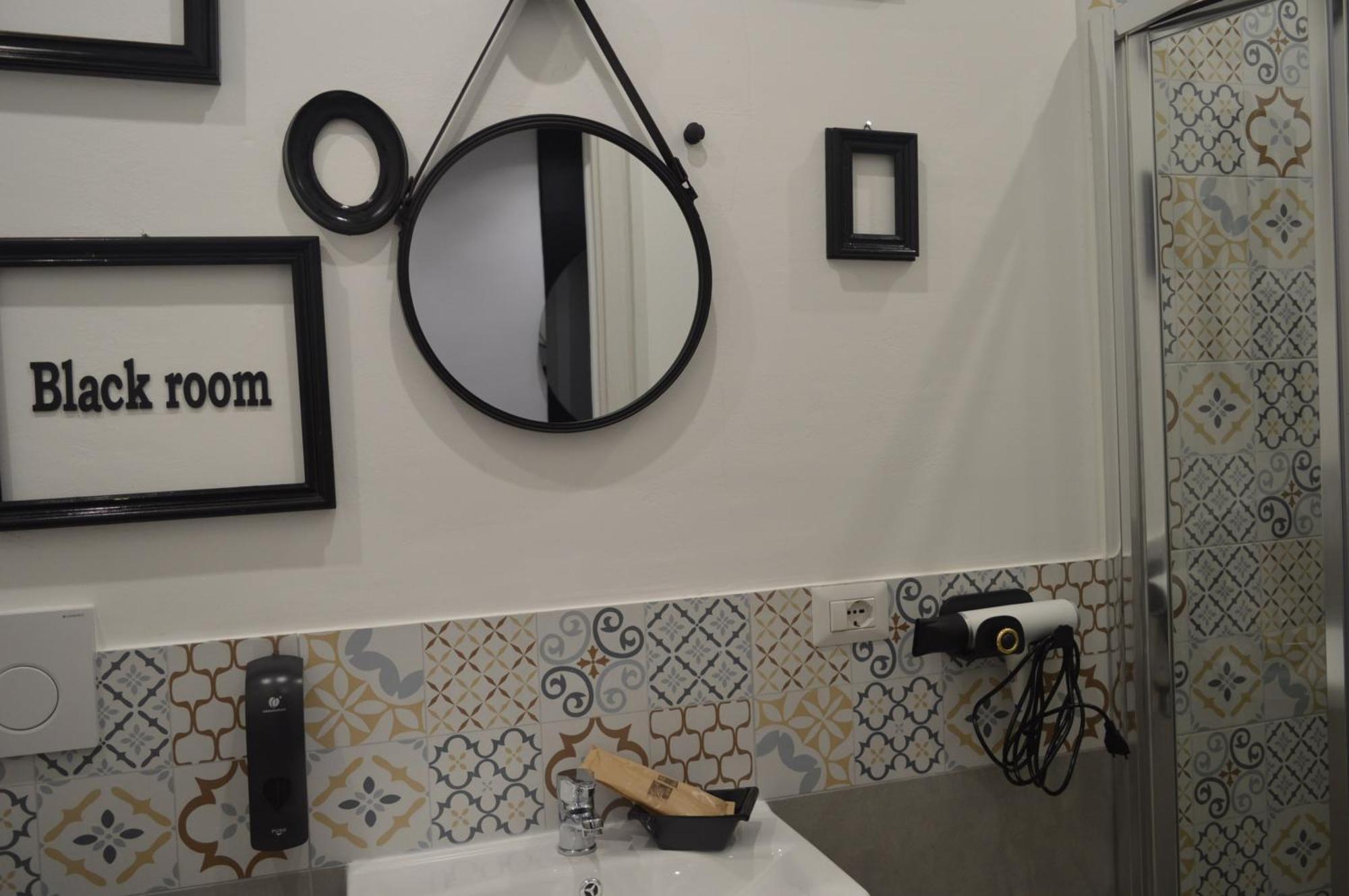 Geometric Art Home Bari Bagian luar foto